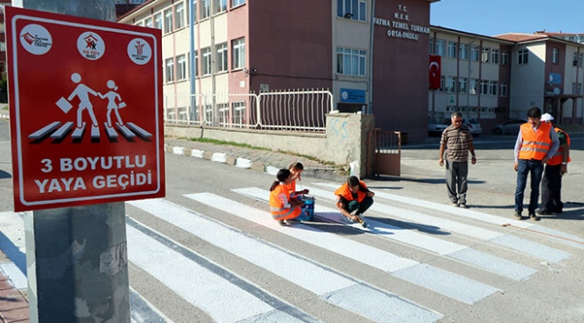 Yozgat'ta öğrencilerden okul önüne 