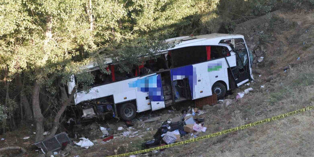 Yozgat'taki kazada 12 kişi ölmüştü... Sürücünün oğlu konuştu: Babam BioNTech oldu, o yüzden kalp krizi geçirmiş olabilir