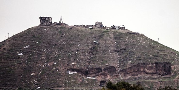 YPG'li teröristleri korku sardı! Mevzileri bırakıp kaçtılar