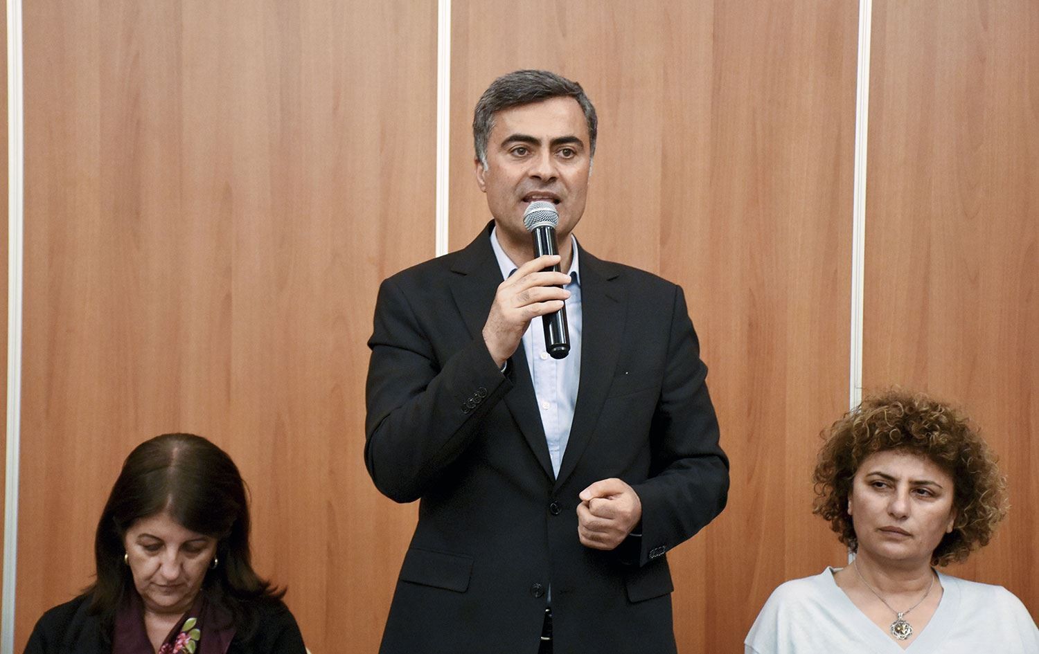 YSK kararı da kurtaramayacak, tükürüğünde boğulacak! Karar değişir Zeydan gider