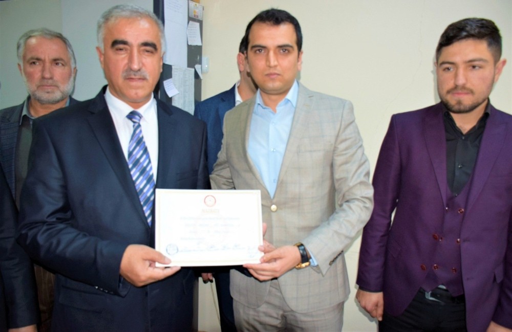 YSK, Palu Belediye Başkanı Ünalan’ın mazbatası iptal etti 