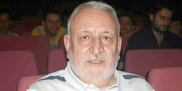 Yücel Çakmaklı kimdir? Filmleri nelerdir? Nerelidir? Nerede vefat etmiştir...