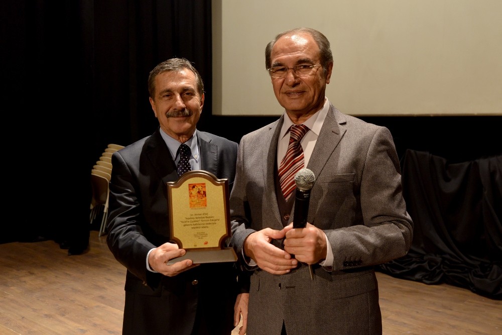 Yücel’in Çiçekleri belgeselinin galası Eskişehir’de yapıldı 