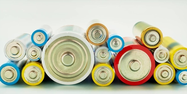 Yuh artık! 23 yaşındaki genç 11 kalem pil yuttu!