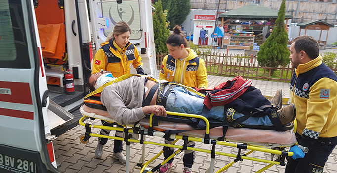 Yük treni yayaya çarptı: 1 yaralı
