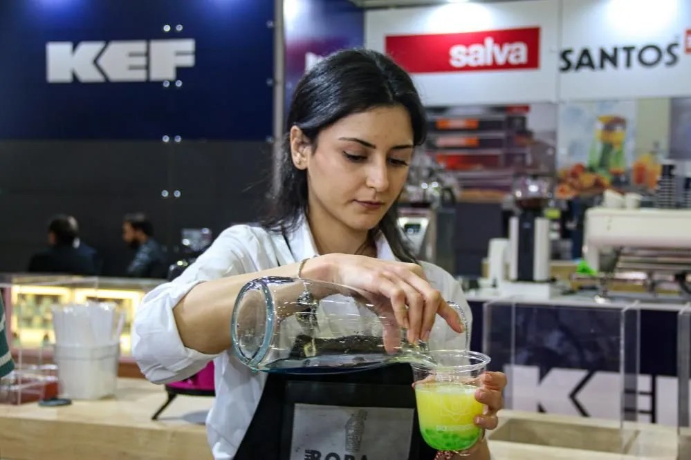 Yüksek lisans için gitti! O ülkede keşfetti: Türkiye'de günlük 15 tonluk üretim yaparak 21 ülkeye pazarlıyor! Ciddi rakip oldu