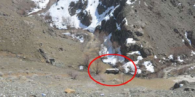Yüksekova'da korkunç kaza! Ölü ve yaralılar var