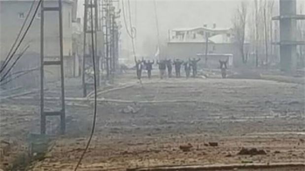 Yüksekova'da PKK'lı grup teslim oldu