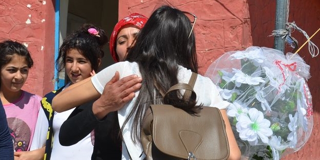 Yüksekova'da PKK'nın boykotuna uyan yok!