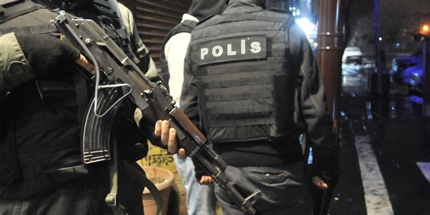 Yüksekova'da 'Teslim olun' çağrıları yapıldı