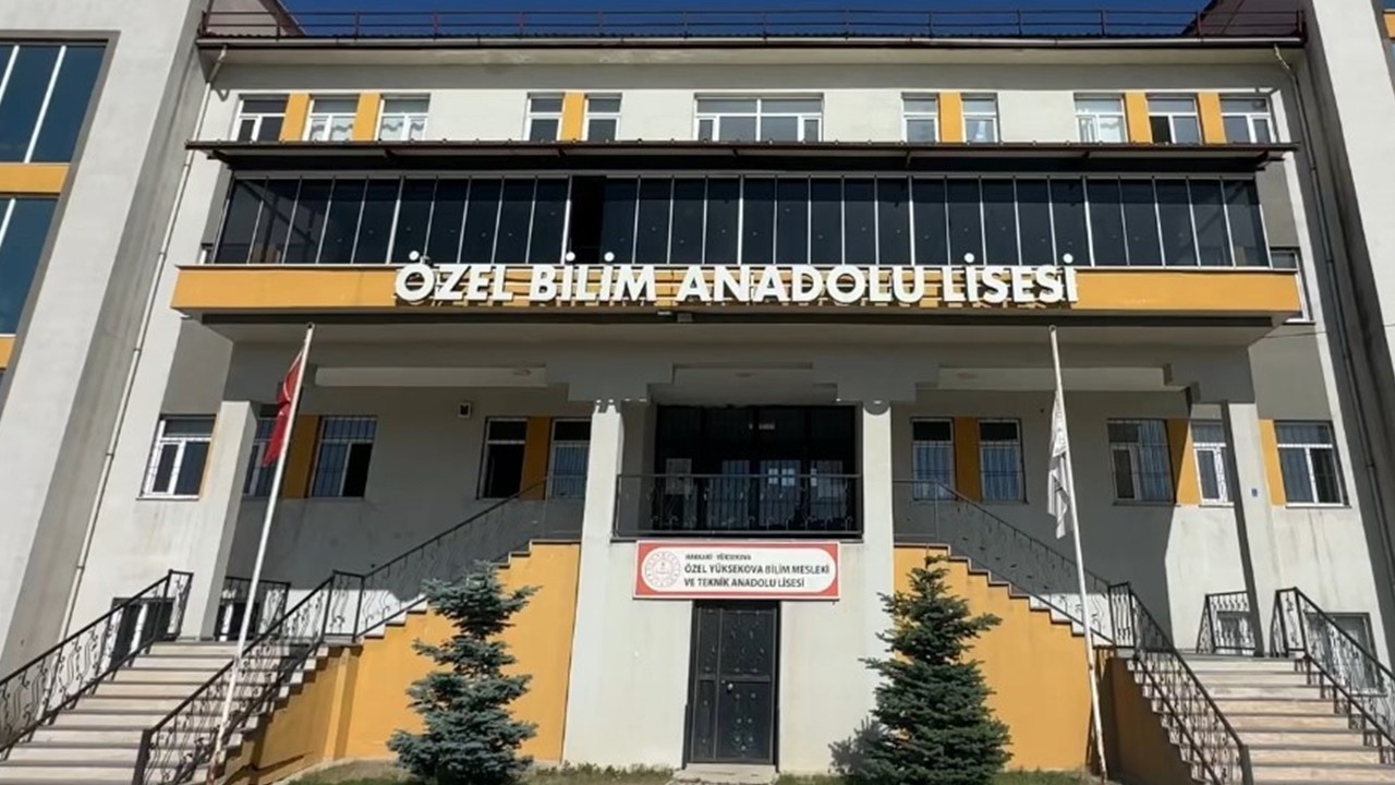 Yüksekova’da YDT oturumunda sadece 2 öğrenci sınava girdi