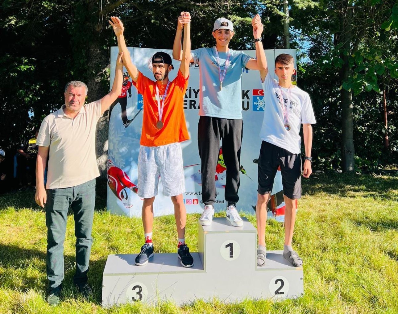 Yüksekovalı sporcular Türkiye şampiyonu oldular