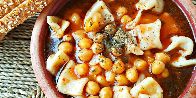 Yüksük çorbası tarifi nasıl yapılır? En sevilen çorba tarifi çok kolay