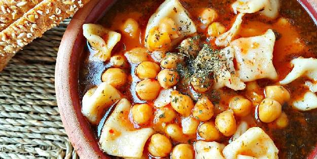 Yüksük çorbası tarifi, nasıl yapılır? Kolay yüksük çorbası tarifi