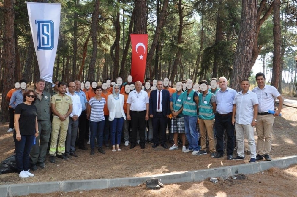 Yükümlüler ormanda temizlik yaptı 