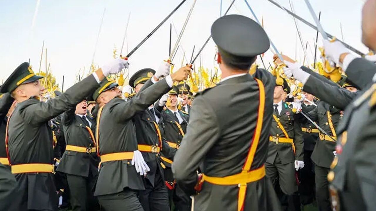 Yumağın ucu tutuldu! Kılıçlı yemin töreniyle ilgili flaş gelişme