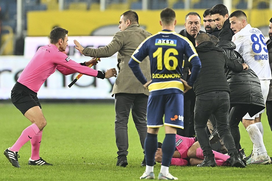 Yumrukçu yüzünden dünyaya rezil mi olduk!