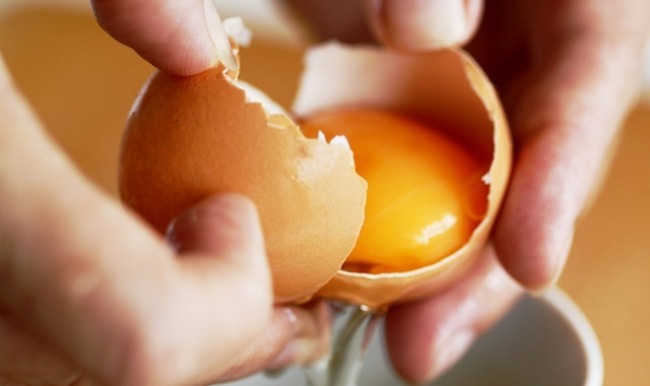 Yumurtanın rengini ne belirler?