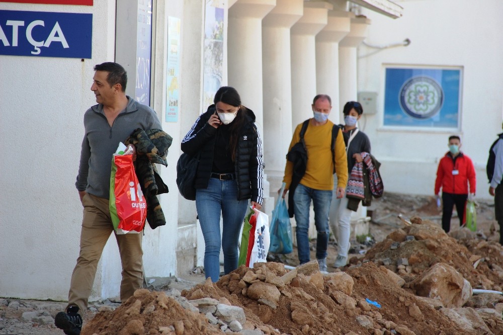 Yunan adasında mahsur kalan vatandaşlar Türkiye’ye ulaştı 