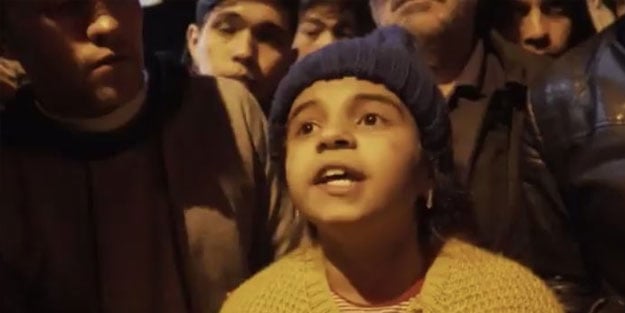 Yunan aileleri parçalıyor! Dünya Menice'yi konuşuyor