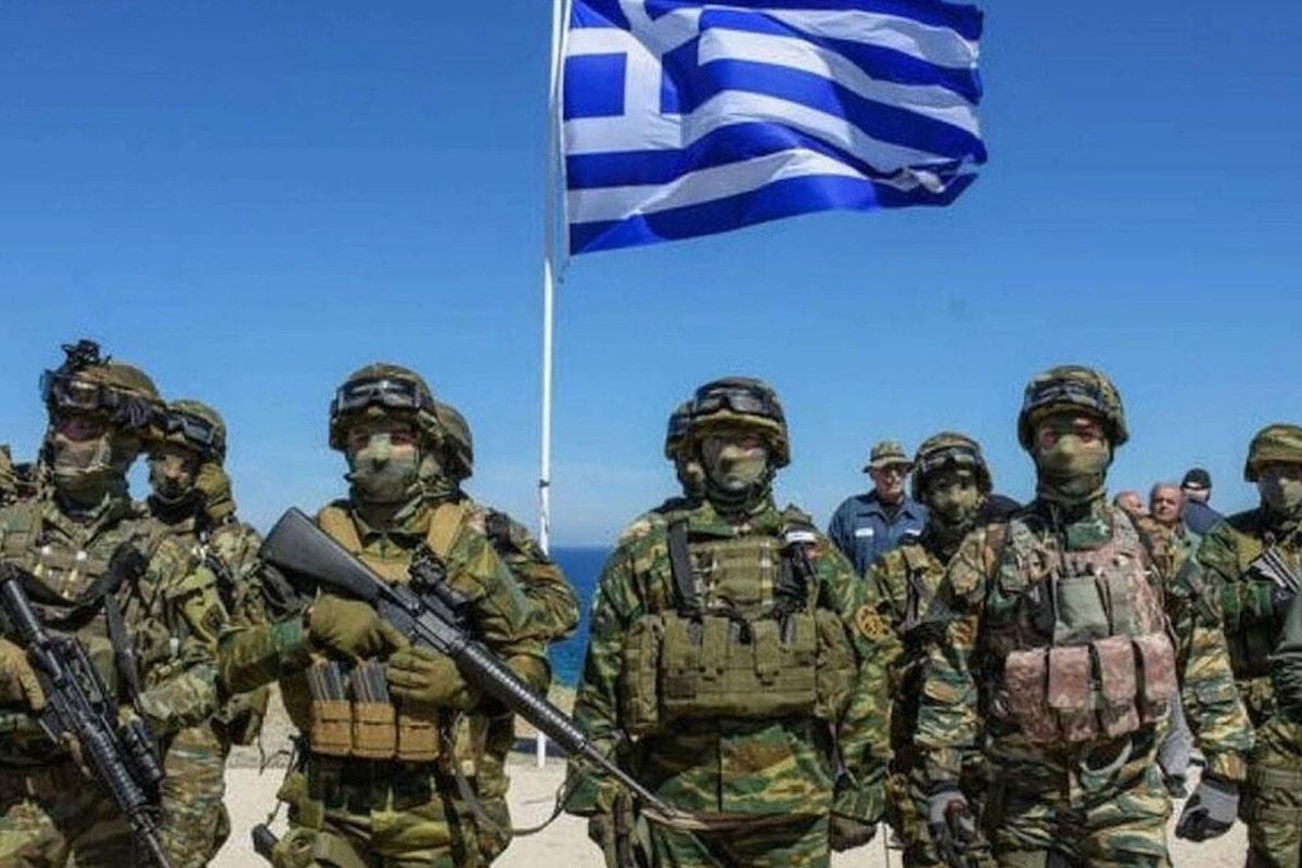 Yunan askerden Kıbrıs'taki skandal kışla itirafı! Türk karşıtı ırkçı sloganlar zorunlu tutuldu!