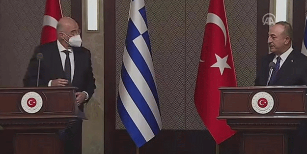 Yunan bakana Çavuşoğlu'nun ardından bir tokat da AK Parti'den