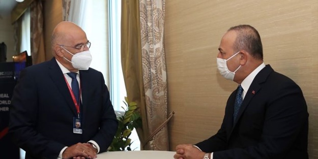 Yunan bakandan Çavuşoğlu'na küstah cevap