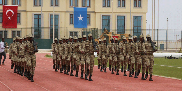 Yunan basını yazdı! 'Türkiye, Türkçe konuşacak 10 bin kişilik ordu kuruyor'