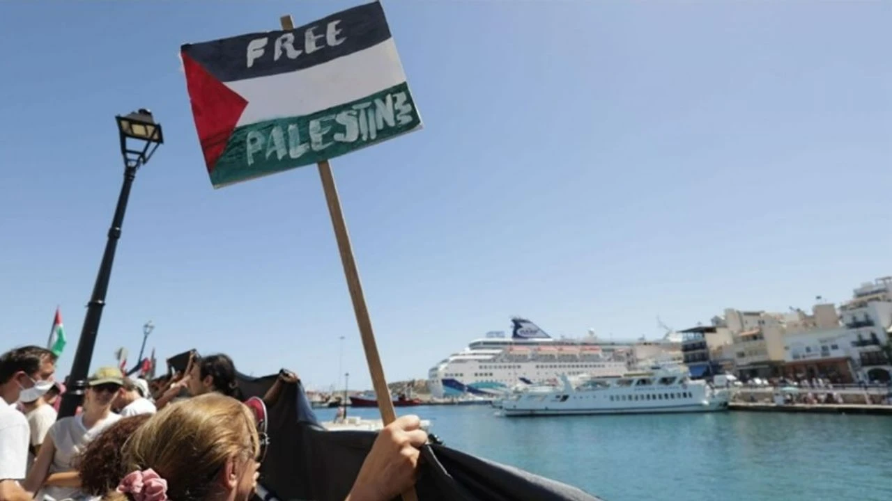 Yunan halkı yüzlerce Yahudiyi esir aldı!