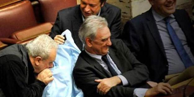 Mecliste utanç veren görüntü