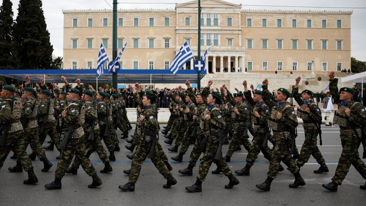 Yunan ordusu şokta! Gözaltına alınan asker Çin'e bilgi sızdırdığını itiraf etti