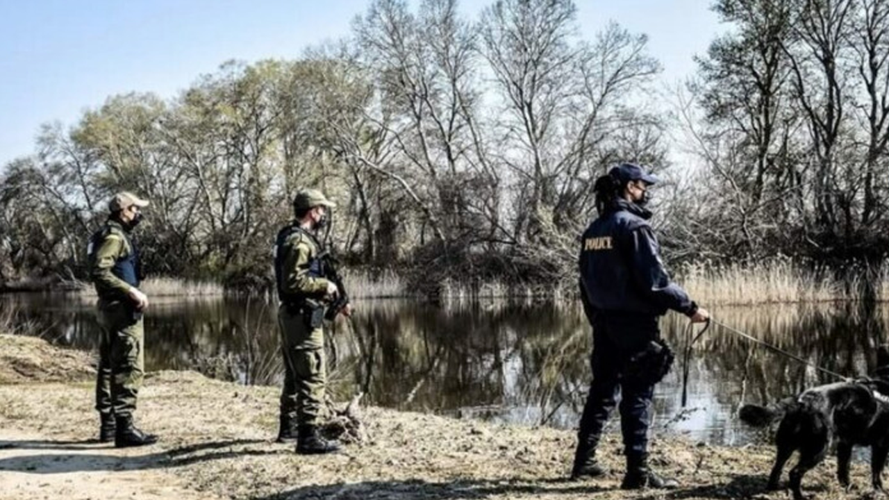 Yunanistan alarmda! 13 Türk cephaneyle yakalandı!