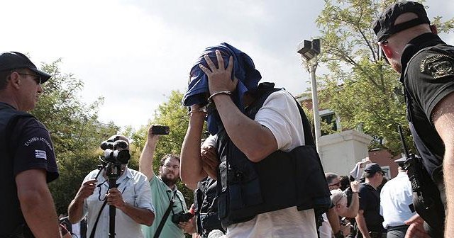 Yunanistan alçak darbecileri oraya götürdü