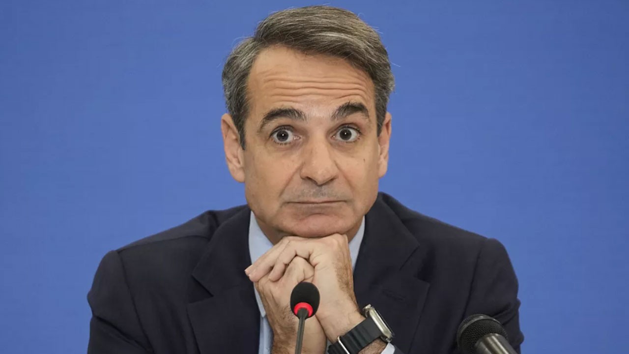 Yunanistan barış diyor savaşa hazırlanıyor, diyalog diyor Türk karasularını gasp etmeye çalışıyor: Bir ellerinde zeytindalı bir ellerinde silah var