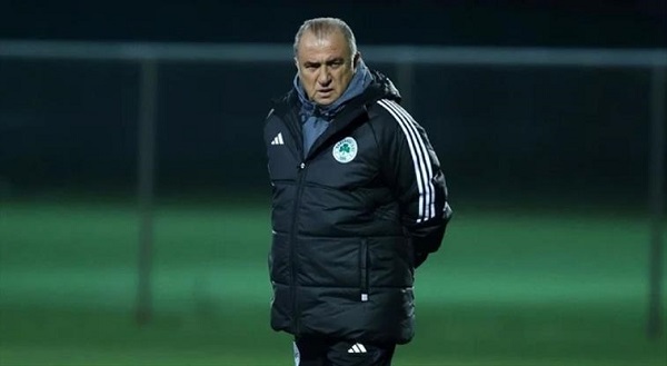 Yunanistan bunu konuşuyor! Bakın oyundan çıkan Bernard, Fatih Terim'e ne söyledi