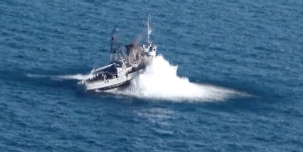 Yunanistan çok ama çok tedirgin! Böyle duyurdular: Türk roketi gemiyi ortadan ikiye ayırdı