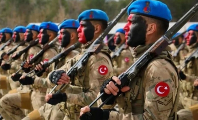 Yunanistan Genelkurmayından Türk askerine kahpelik! Bayrağımızı böyle kırptılar