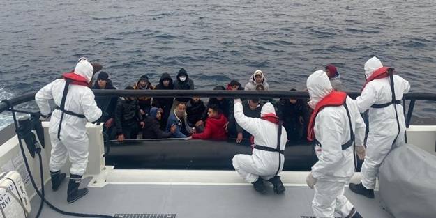 Yunanistan geri itti, Türk Sahil Güvenlik ekipleri kurtardı