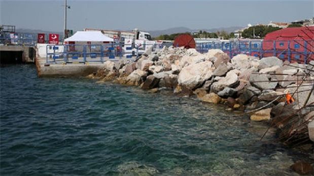 Yunanistan mülteci grubunun gelişini erteledi