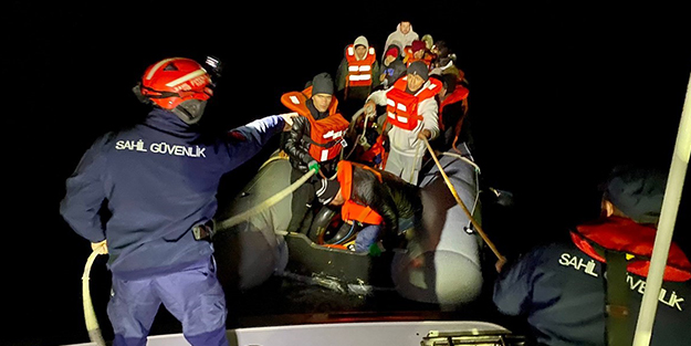 Yunanistan ölüme itti, Türk Sahil Güvenlik kurtardı