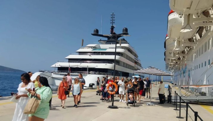 Yunanistan planları tutmadı! O beldemizde oteller doldu taştı!