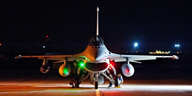 Yunanistan yanlısı ABD'li senatörden küstah F-16 şartı!