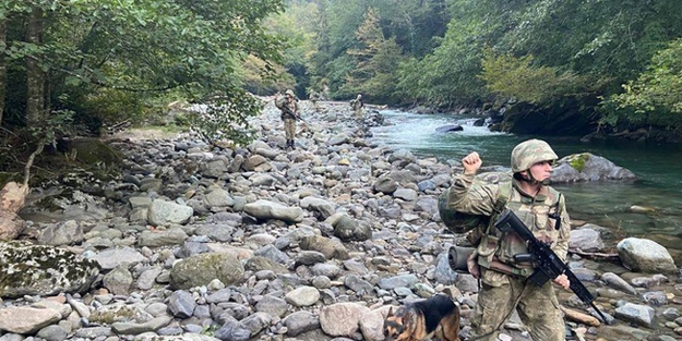 Yunanistan'a geçmeye çalışan 8 kişi yakalandı