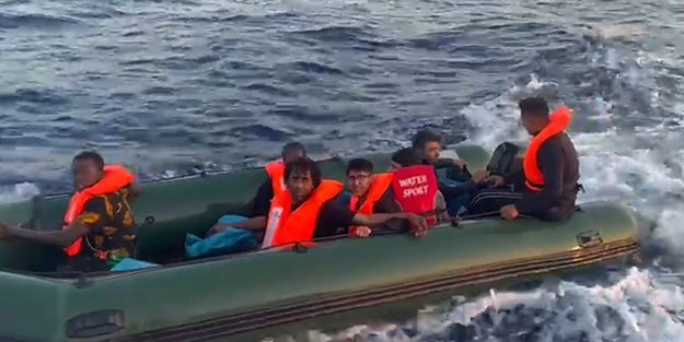 Yunanistan'a geçmeye çalışırken yakalandılar