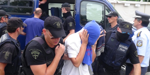 Yunanistan'a kaçan darbeci hainler hakkında yeni karar