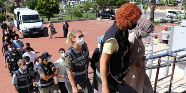 Yunanistan'a kaçarken enselenmişlerdi! FETÖ'cülere tutuklama yağdı