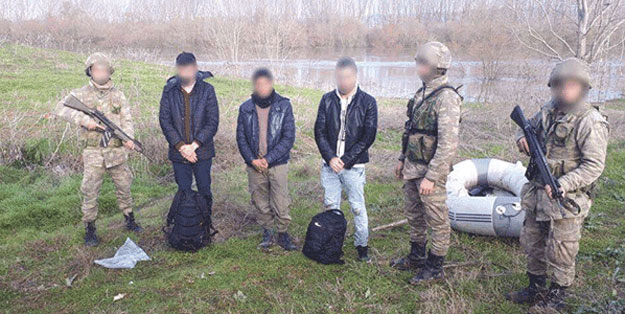 Yunanistan'a kaçmaya çalışırken yakalandılar!