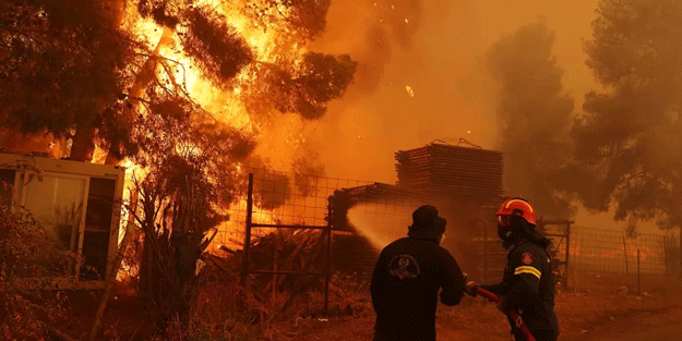 Yunanistan'da 3 hastane tahliye edildi