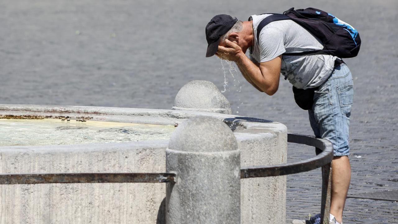 Yunanistan'da aşırı sıcaklar çalışma hayatını vurdu