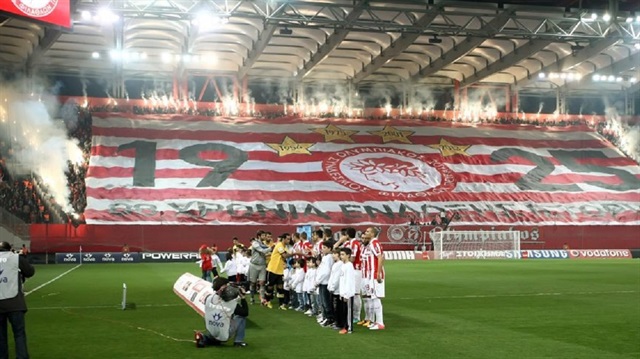 Yunanistan'da futbol maçları oynanmıyacak